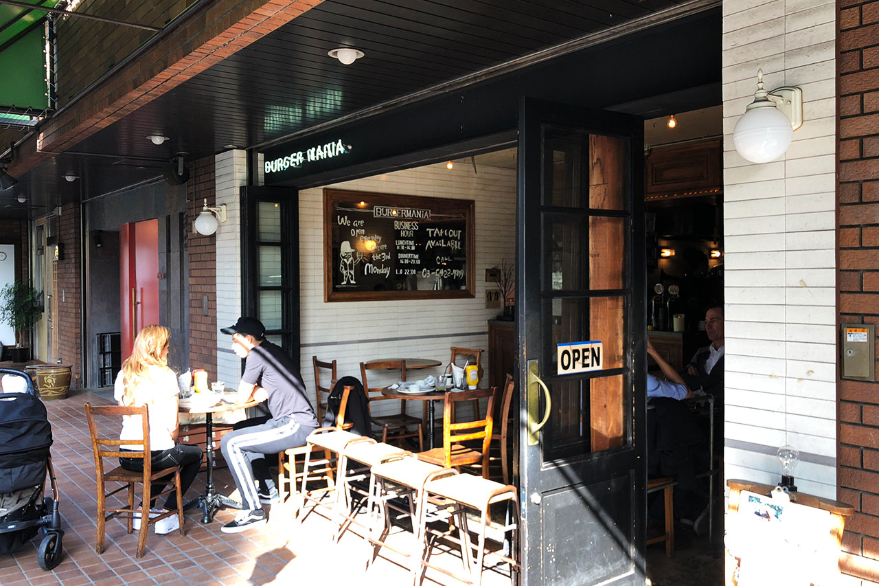 Burger Mania広尾店の入口