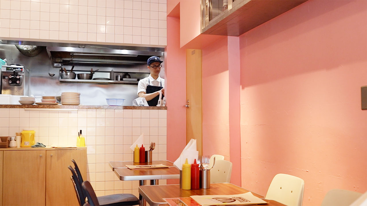 BURGER & MILKSHAKE CRANEの店内