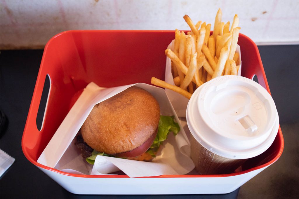 HENRY'S BURGER代官山店のAコンボ