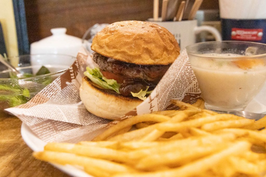 Jack37Burgerのテリヤキバーガーを寄りで