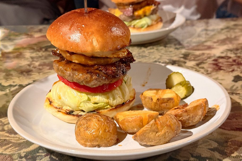 OVERWHELM HAMBURGERのオーバーウェルムバーガー（2026年8月26日）